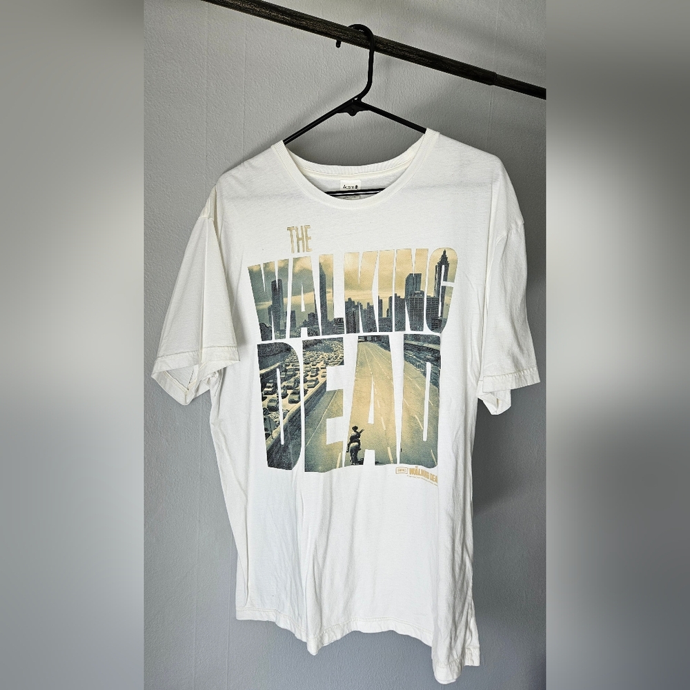 2012 The Walking Dead White Graphic Short-Sleeve Tee